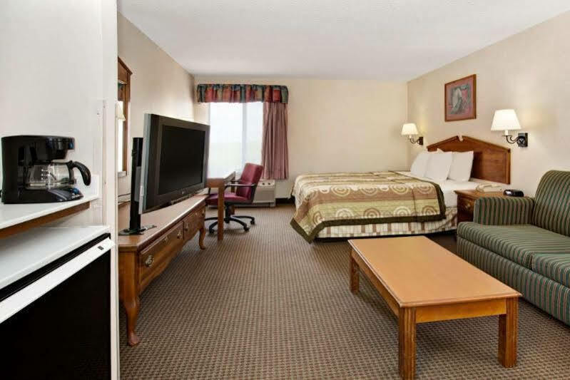 Days & By Wyndham International Airport Hotel Denver